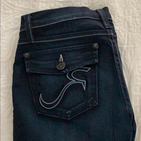 Rock $ Republic - Picture 2 of 3